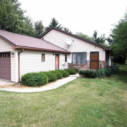 Buy this 3 bed house on 610 Home Ave in Lincoln, Illinois