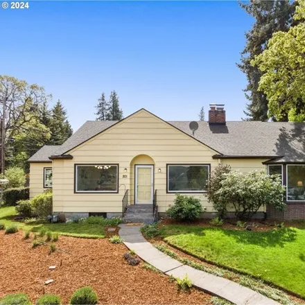 Buy this 3 bed house on 219 Montello Avenue in Hood River, OR 97031