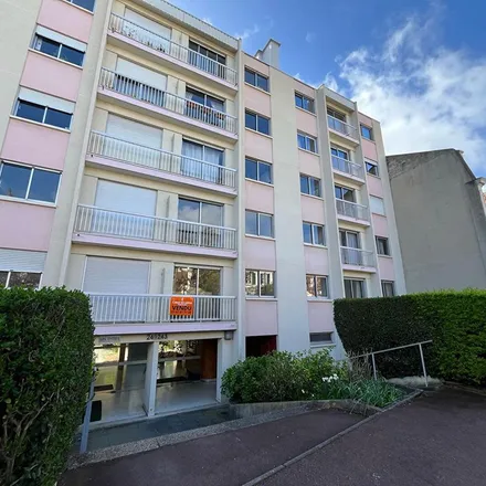 Image 2 - 11 Rue de l’Eglise, 92380 Garches, France - Apartment for rent