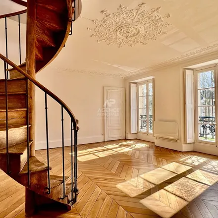 Rent this 4 bed apartment on 2 bis Avenue de Paris in 78000 Versailles, France