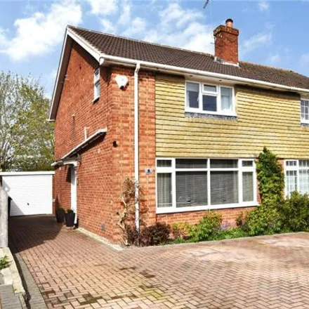 Buy this 3 bed duplex on Cronshaw Close in Didcot, OX11 7JU