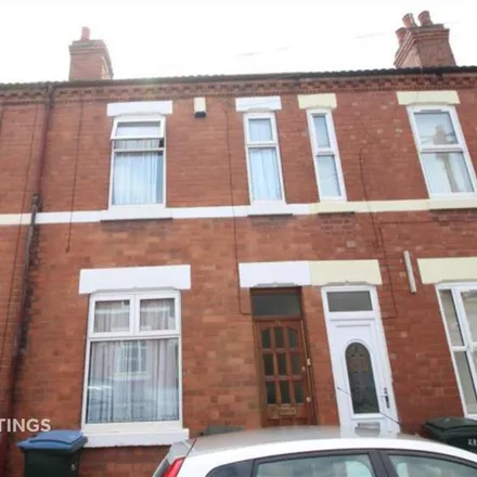 Rent this 4 bed townhouse on 29 Waveley Road in Coventry, CV1 3AG