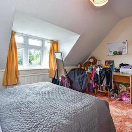 Rent this 4 bed apartment on Battery Hill in Winchester, SO22 4BY