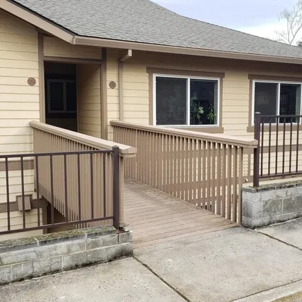 Buy this 2 bed condo on 230 Grant Street in Ashland, OR 97520