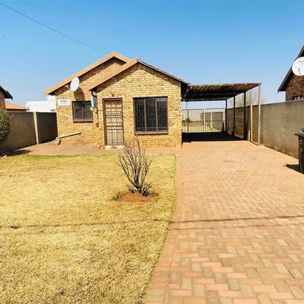 Image 4 - Protea Glen Shopping Centre, Mdlalose Street, Johannesburg Ward 13, Soweto, 1861, South Africa - Apartment for rent