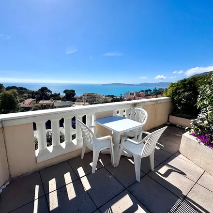 Image 2 - Avenue Prince Rainier III de Monaco, 06320 Cap-d'Ail, France - Apartment for sale