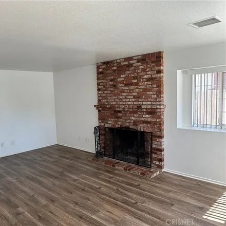 Image 3 - 13030 Gridley Street, Los Angeles, CA 91342, USA - House for rent