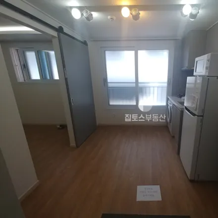 Rent this 1 bed apartment on 서울특별시 동작구 신대방동 344-149