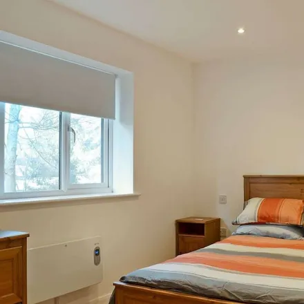Rent this 2 bed duplex on Tandridge in RH9 8DB, United Kingdom