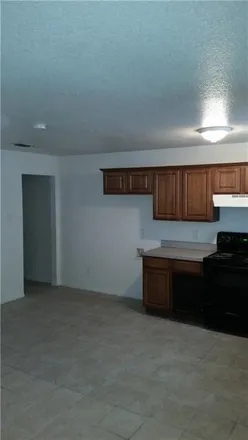 Image 2 - 4910 Elgin Street, Fort Worth, TX 76105, USA - Duplex for rent