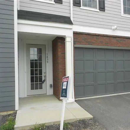 Rent this 2 bed townhouse on Recon Brewing in 1401 Hastings Crescent, Bridgeville
