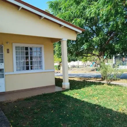 Rent this 3 bed house on 24 de Diciembre in Carretera Panamericana, Sector 3
