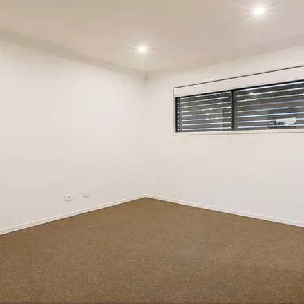 Image 7 - 15 Hideaway Street, Pallara QLD 4110, Australia - Apartment for rent