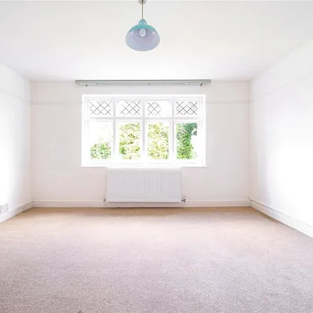 Image 2 - The Gardens, London, HA5 5DW, United Kingdom - House for rent