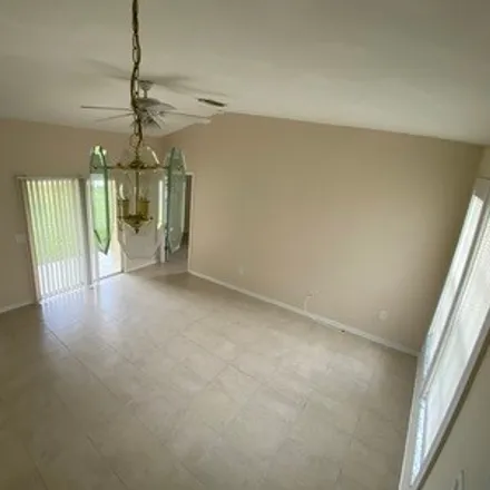 Image 5 - 2732 Northeast 7th Place, Cape Coral, FL 33909, USA - House for rent