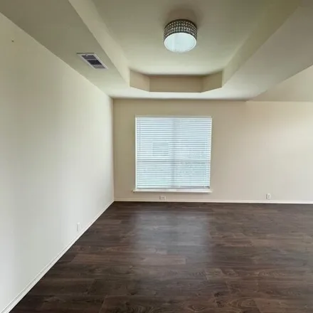 Image 4 - 207 Meredith Court, Irving, TX 75063, USA - House for rent