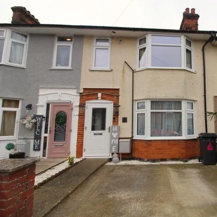 Rent this 2 bed townhouse on Westbourne Road in Ipswich, IP1 5EJ