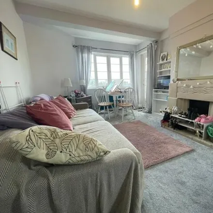 Rent this 3 bed room on Chiswick Village in London, W4 3DF