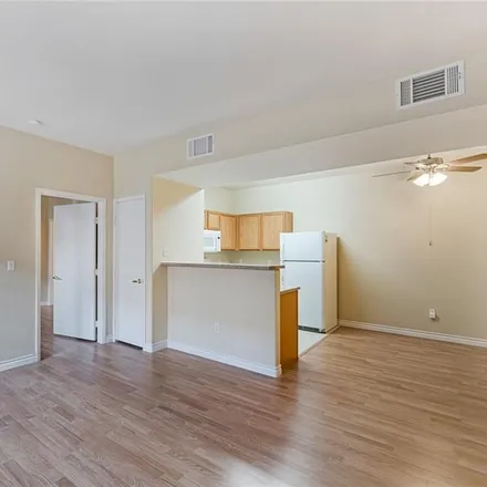 Image 7 - Hussium Hills Street, Las Vegas, NV 89107, USA - Condo for sale