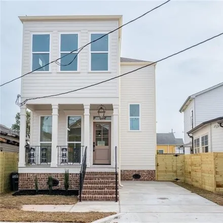 Buy this 3 bed house on 3020 South Saratoga Street in New Orleans, LA 70115
