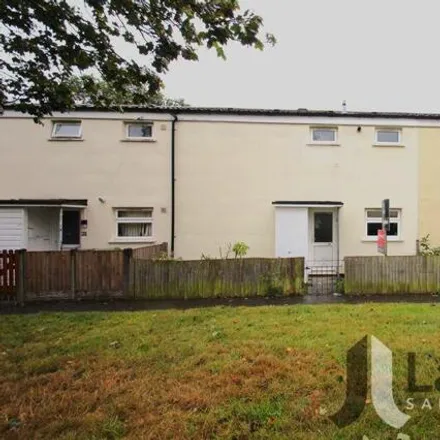Buy this 3 bed townhouse on Ombersley Close in Redditch, B98 7UT