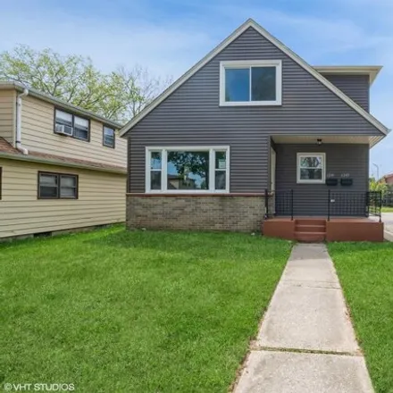 Image 1 - 6235, 6237 West Thurston Court, Milwaukee, WI 53218, USA - House for sale