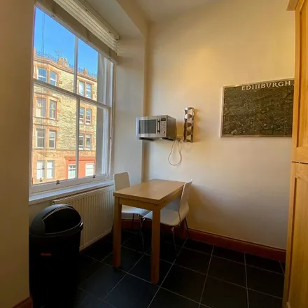 Image 3 - 76 Eyre Place, City of Edinburgh, EH7 4EN, United Kingdom - Apartment for rent