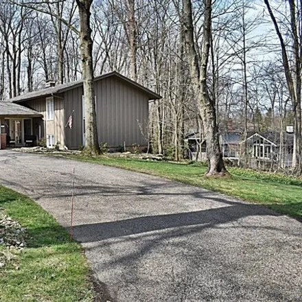 Image 4 - 17400 Lake Forest Court, Bainbridge, OH 44023, USA - House for sale