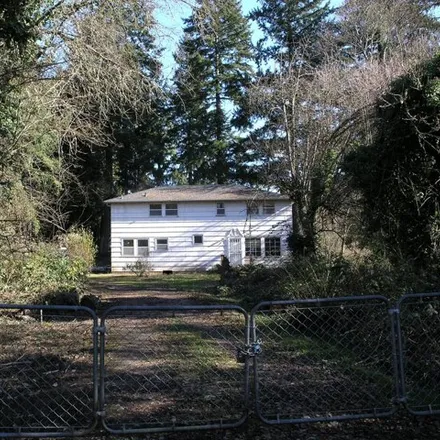 Buy this 4 bed house on 2004 Northeast Minnehaha Street in Vancouver, WA 98665