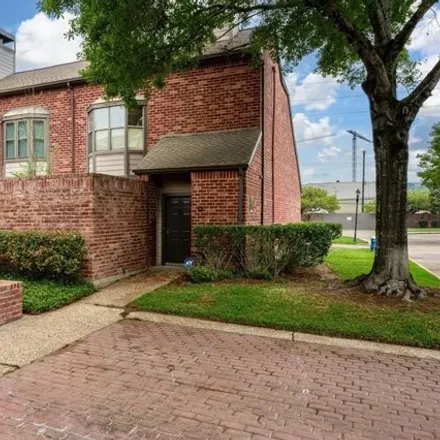 Buy this 1 bed house on Old Spanish Trail in Houston, TX 77030