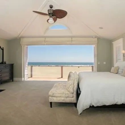 Rent this 5 bed house on Newport Beach