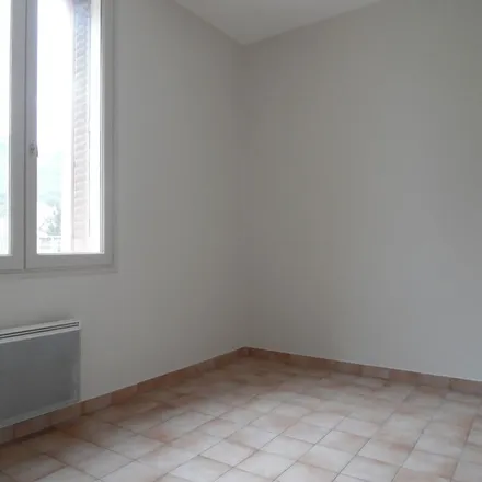 Image 2 - Lafarge, Rue du Commandant Lenoir, 38600 Fontaine, France - Apartment for rent