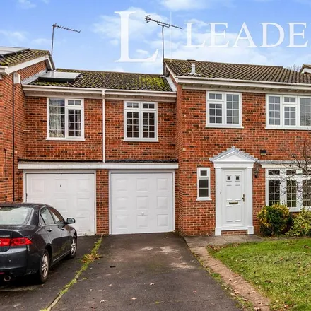 Rent this 4 bed house on 19-41 Hillcrest Court in Weybridge, KT13 8AD