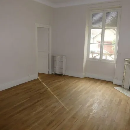Rent this 4 bed apartment on 120 Route d'Olivet in 45100 Orléans, France