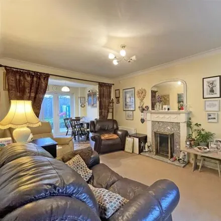 Image 3 - unnamed road, Plympton, PL7 4RW, United Kingdom - Townhouse for sale