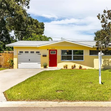 Buy this 3 bed house on 3939 Porpoise Drive Southeast in Saint Petersburg, FL 33705