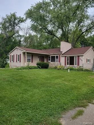 Buy this 3 bed house on 783 Charlton Boulevard in Oakland County, MI 48383