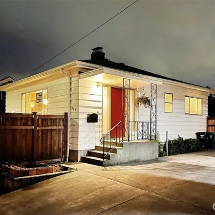 Buy this 2 bed house on 307 Northeast 43rd Street in Seattle, WA 98105