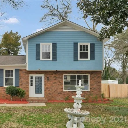 Image 1 - 2012 Bangor Road, Yorkwood, Charlotte, NC 28217, USA - House for sale