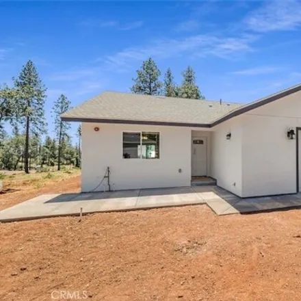 Buy this 3 bed house on 1417 Sleepy Hollow Lane in Paradise, CA 95969