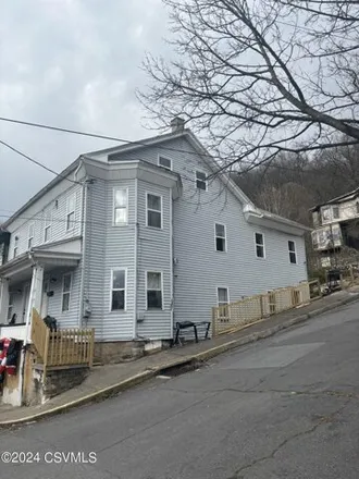 Buy this 3 bed house on 1003 North Washington Street in Shamokin, PA 17872