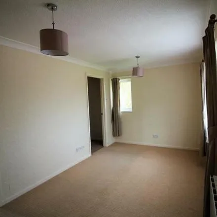 Image 2 - Alburgh Close, Bedford, MK42 0HE, United Kingdom - Apartment for rent