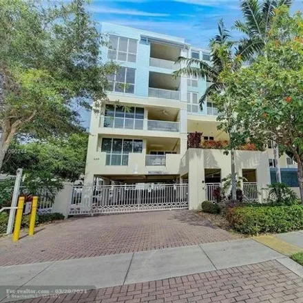 Buy this 2 bed condo on 26 Southeast 19th Avenue in Ocean Vue, Deerfield Beach