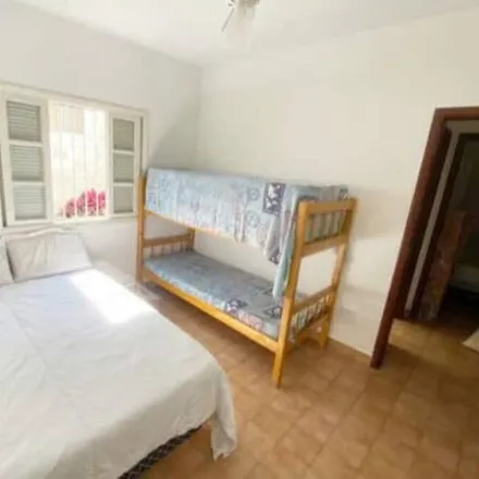 Rent this 3 bed house on Rua São Sebastiao in Sumaré, Caraguatatuba - SP