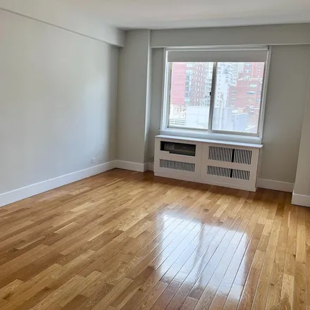 Image 3 - 1207 1st Avenue, New York, NY 10065, USA - Apartment for rent
