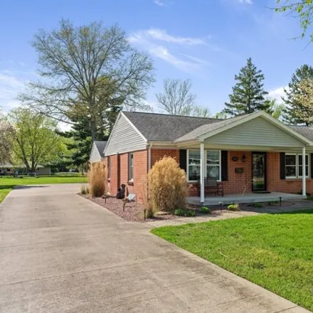 Image 3 - 3436 Rost Drive, Columbus, IN 47203, USA - House for sale