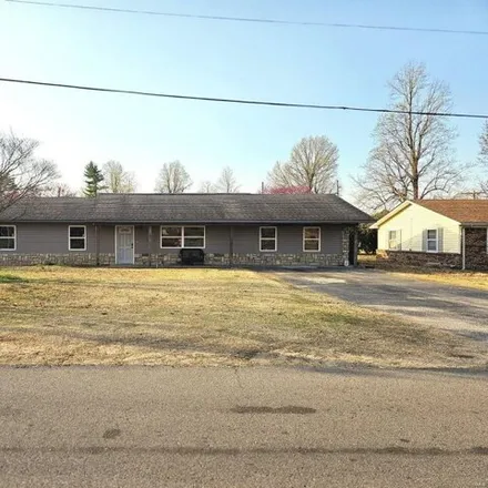 Buy this 4 bed house on 552 Barrett Drive in Malden, Dunklin County
