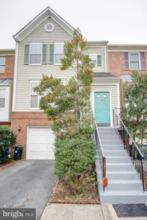 Rent this 3 bed townhouse on 6908 Kerrywood Circle in Fairfax County, VA 20121