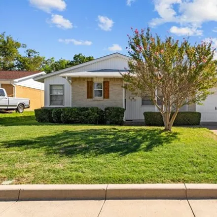 Rent this 3 bed house on 1850 Mimosa Avenue in Plano, TX 75074