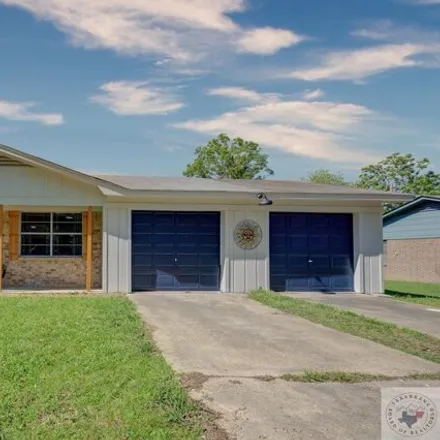 Buy this 3 bed house on 2471 Lady Bird Drive in Texarkana, TX 75501